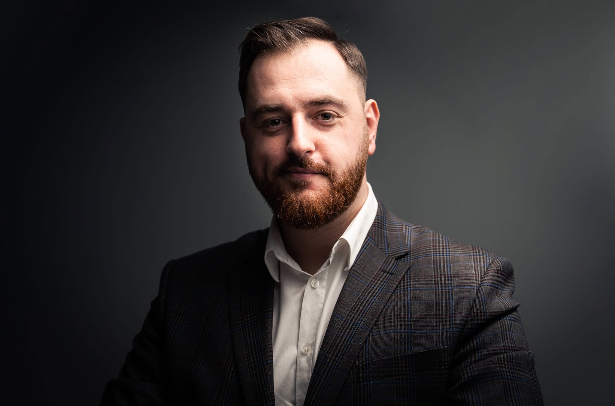 Adrian Grzegorczyk - Moderator